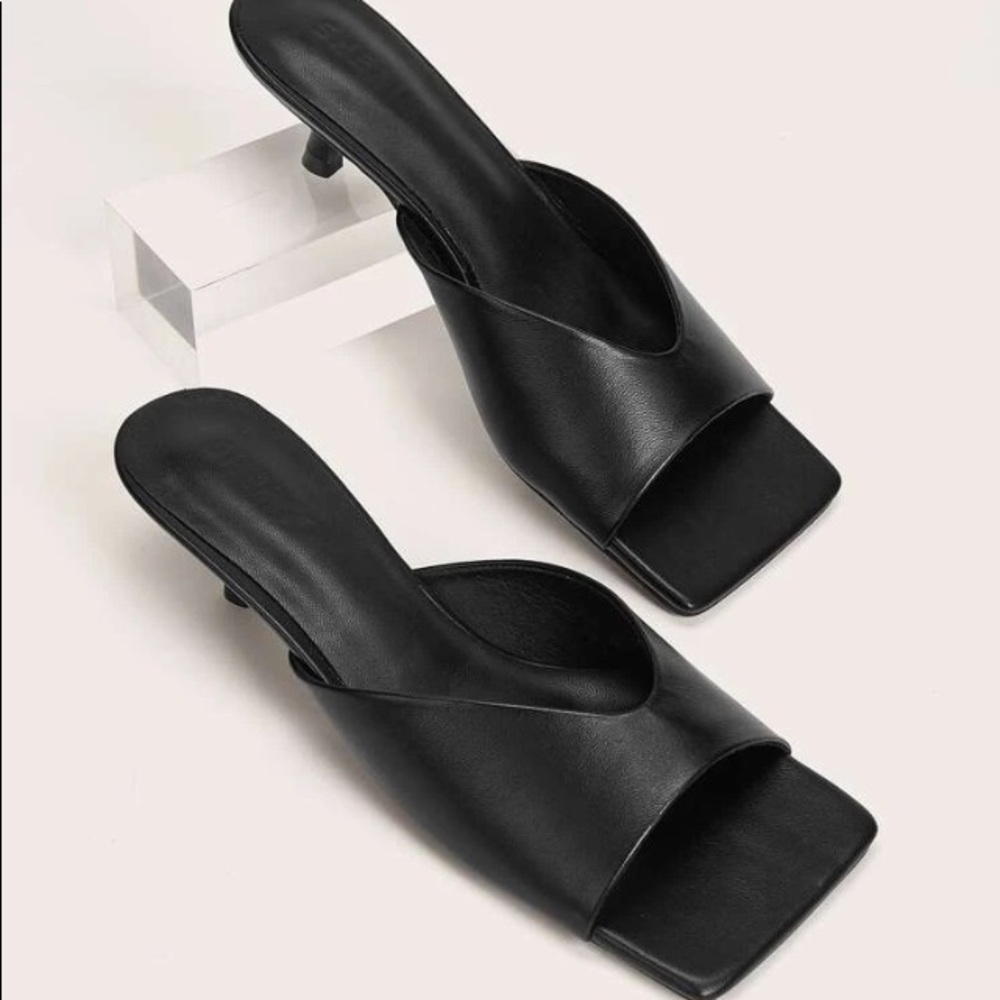 New cute Black open Toe Heeled Mules 1.8 inch Sz 8